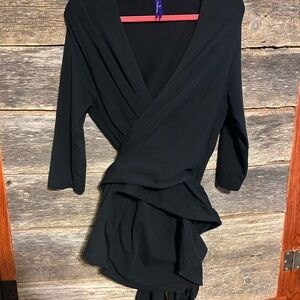 Seraphine Black Wrap Top Elbow Sleeves Size XXL Perfect for Nursing or Maturity